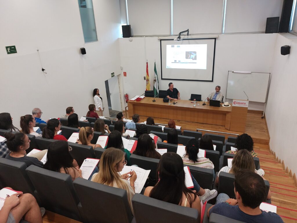 Máster en Dirección de Comercio Internacional con Inteligencia Artificial Avanzada - IACI®